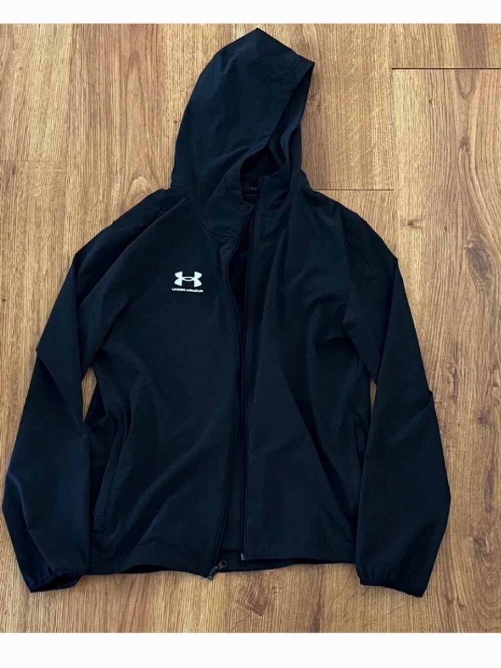 NWOT Under Armour Black Hooded Zip Jacket Size Medium